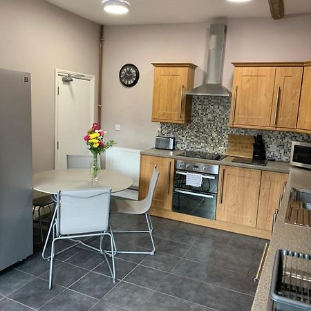 Studio Double. Own Bathroom, Shared Kitchen Bewdley Exterior foto